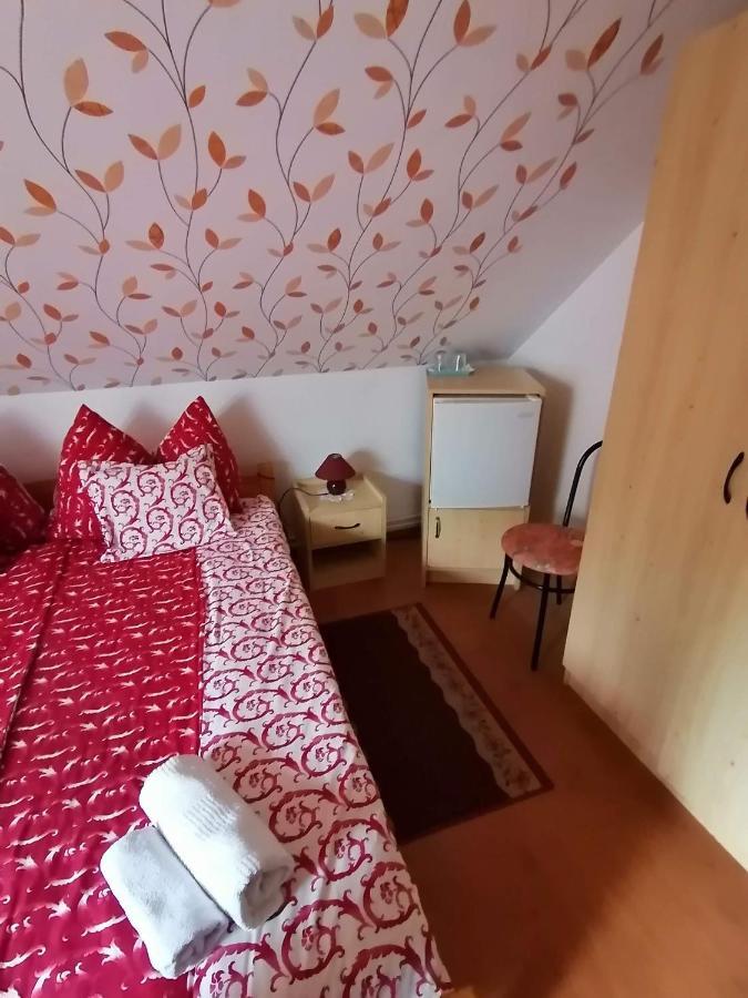 Joos Apartman Sárvár Eksteriør billede
