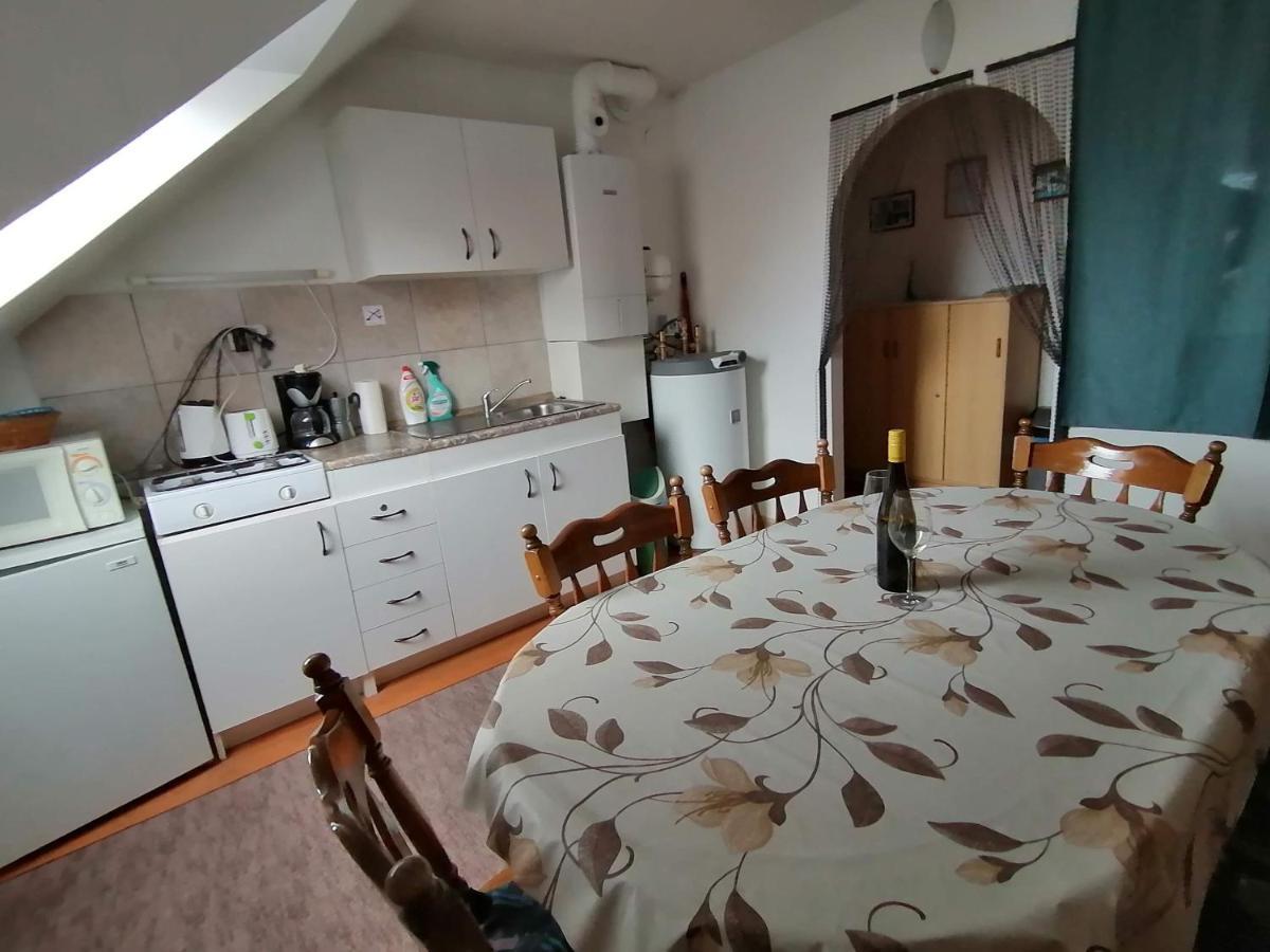 Joos Apartman Sárvár Eksteriør billede