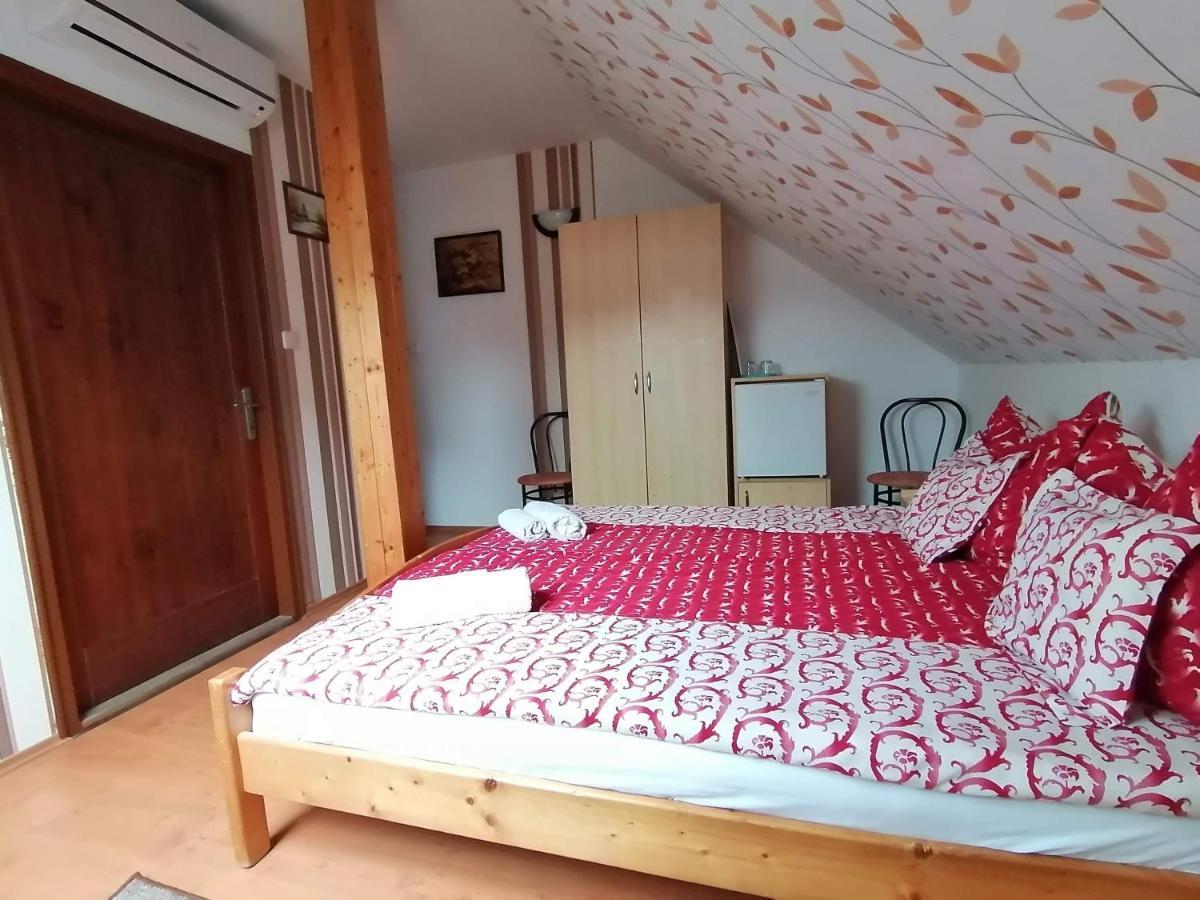 Joos Apartman Sárvár Eksteriør billede